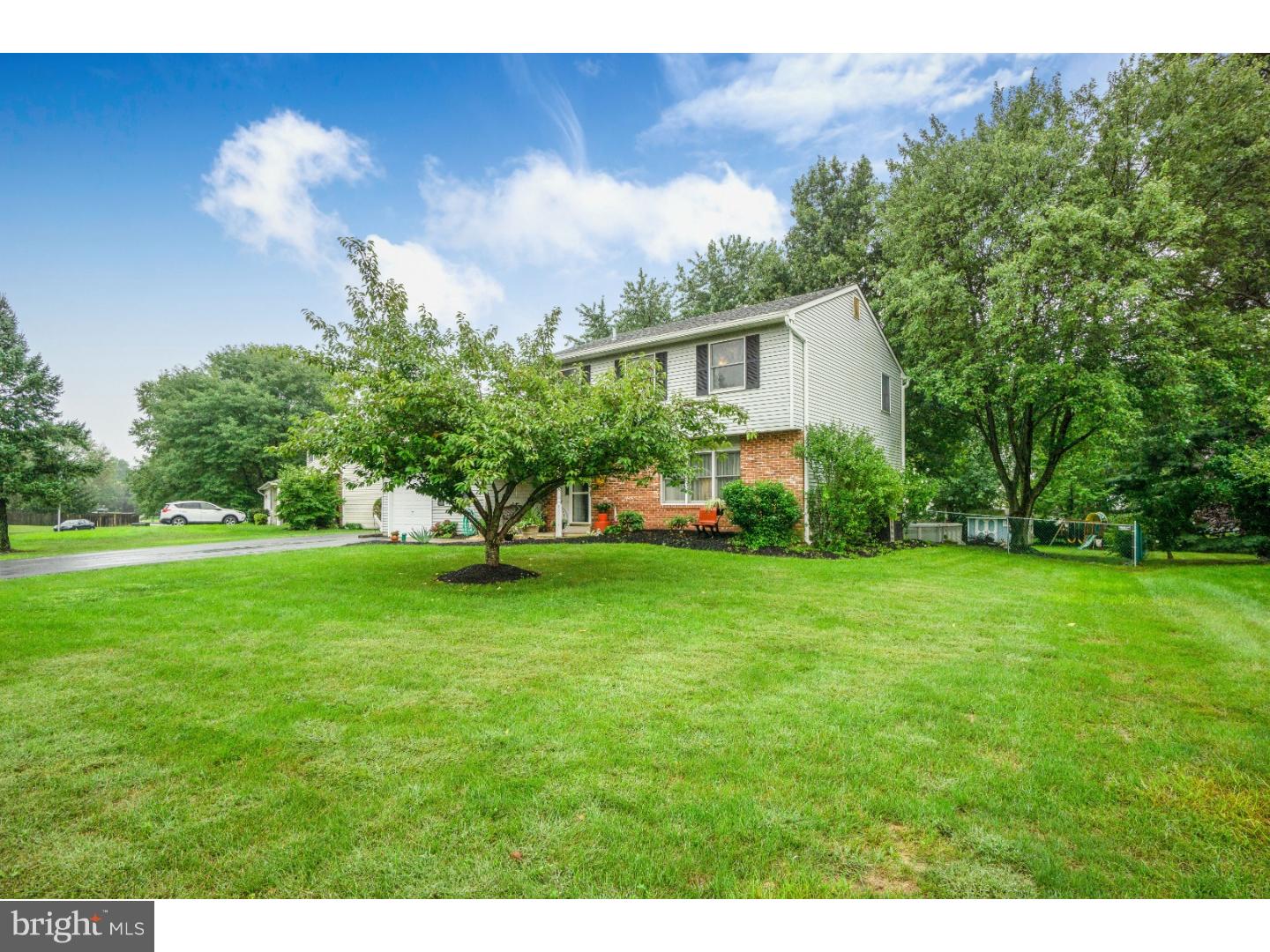 3351 Roxbury Road Hatfield, PA 19440 - Photo 2 of 22 Gallery Image 2