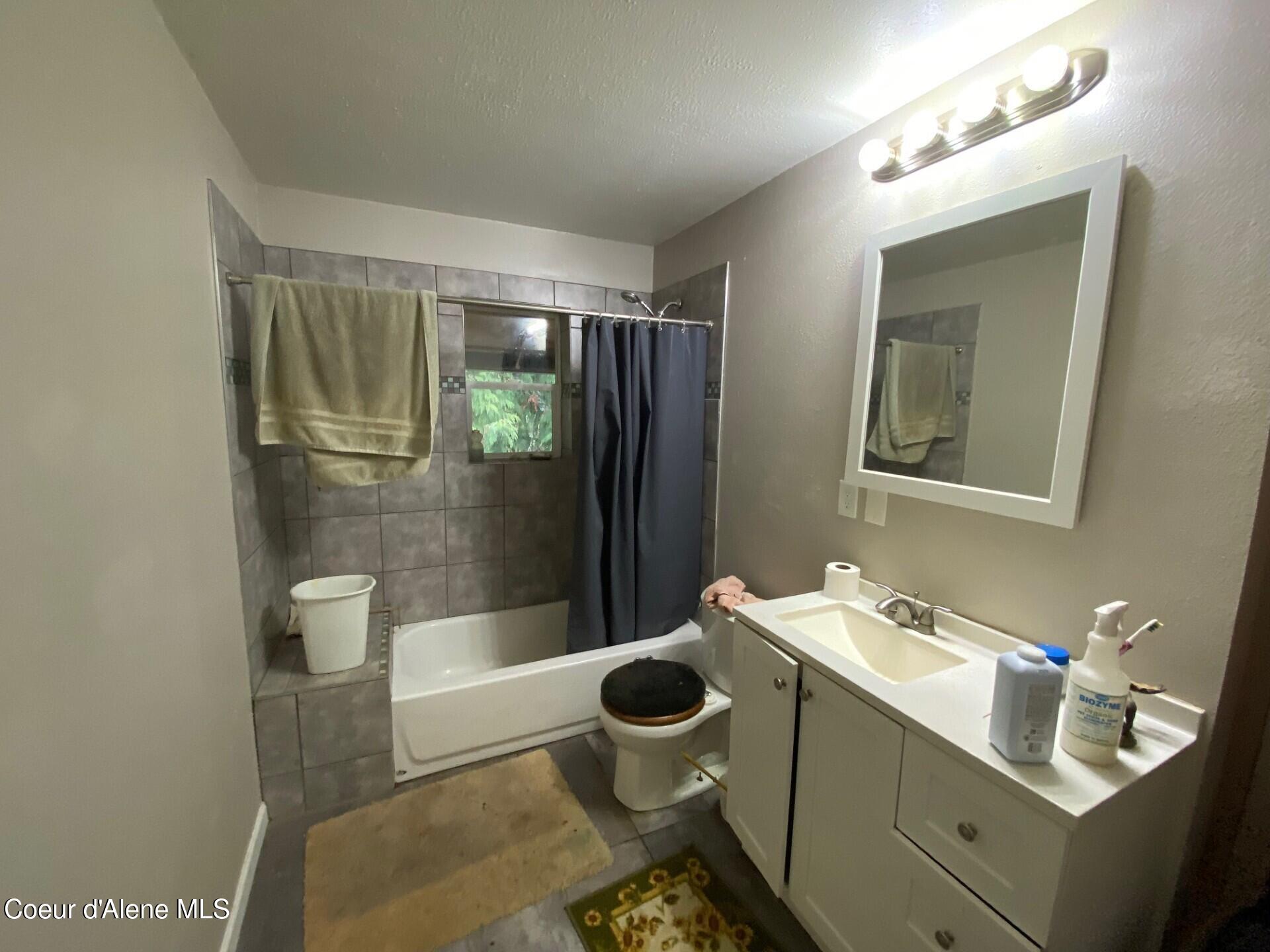 696 Raven Ridge Sandpoint, ID 83864 - Photo 10 of 62 master bath