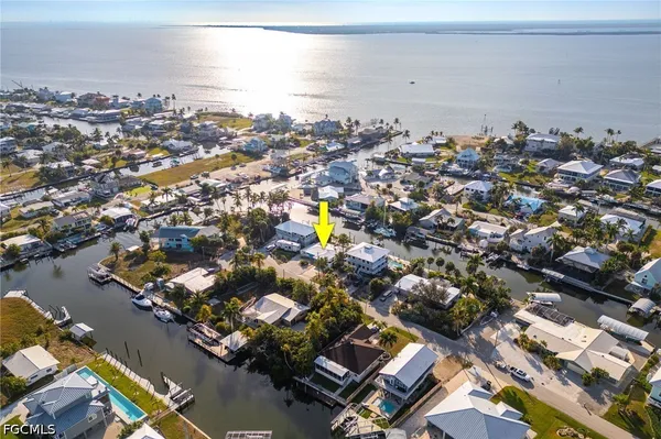 $749,000 | 3571 Emerald Avenue, St. James City, FL 33956