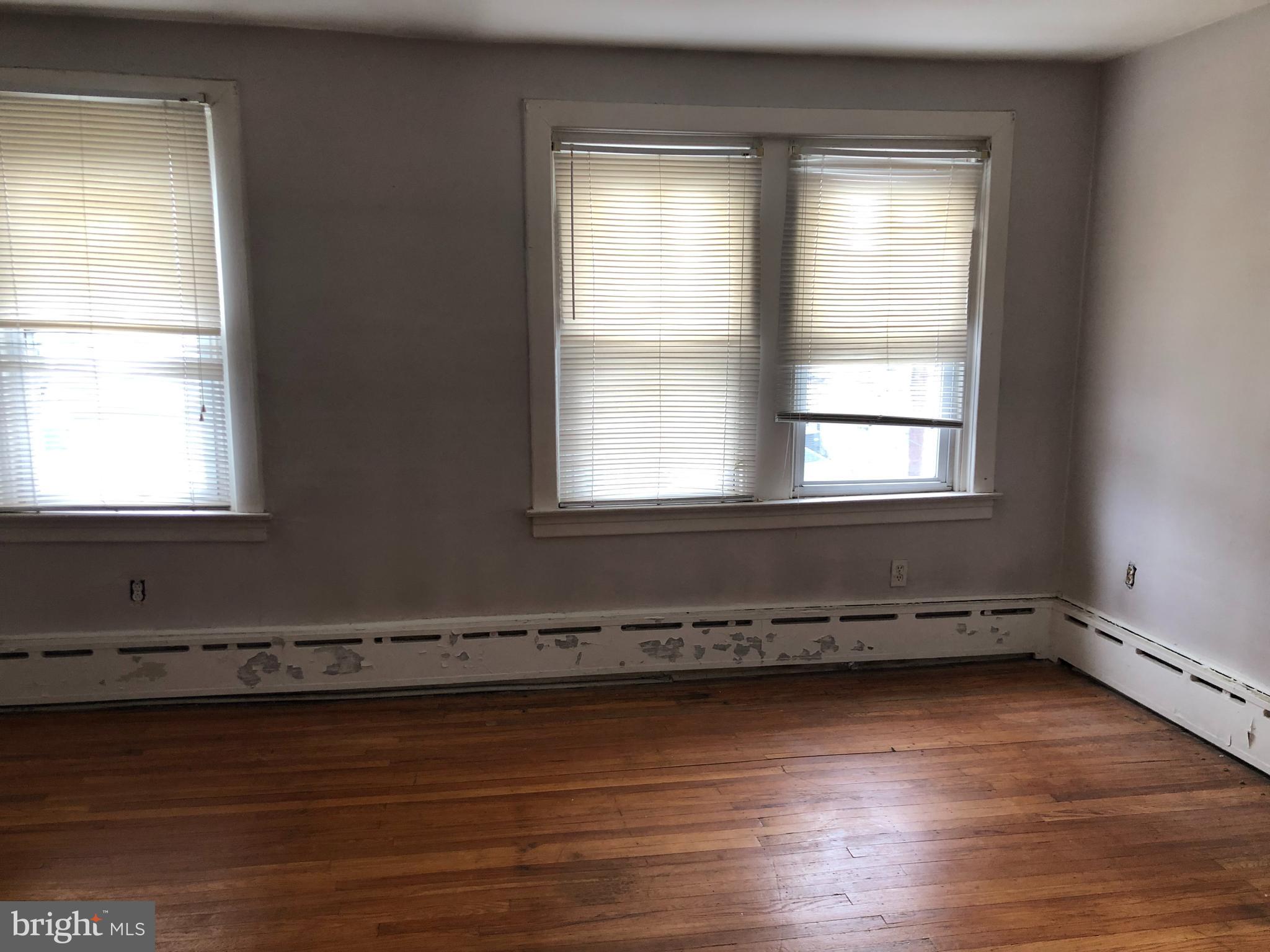 105 Overhill Road Upper Darby, PA 19082 - Photo 5 of 9