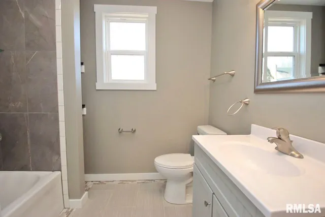 $185,990 | 8504 West Main Street, Mapleton, IL 61547