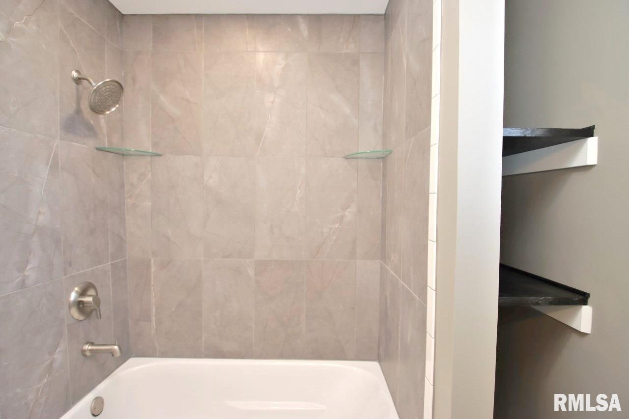 8504 West Main Street Mapleton, IL 61547 - Photo 13 of 51