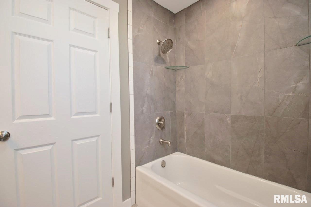 8504 West Main Street Mapleton, IL 61547 - Photo 14 of 51