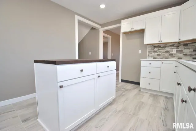 $185,990 | 8504 West Main Street, Mapleton, IL 61547