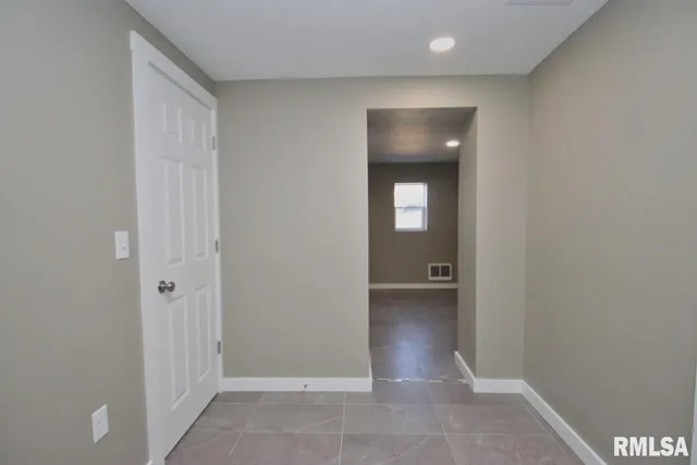 $185,990 | 8504 West Main Street, Mapleton, IL 61547