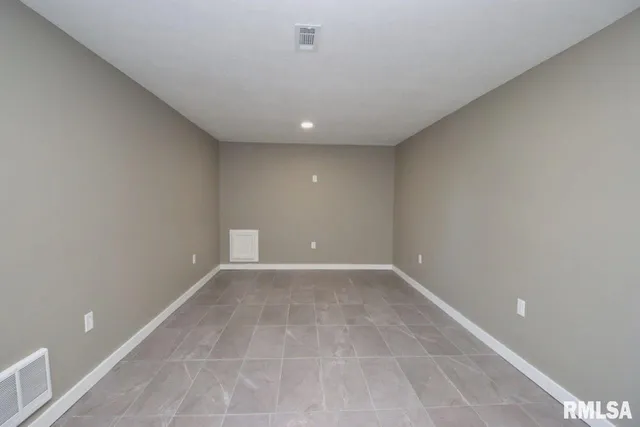 $185,990 | 8504 West Main Street, Mapleton, IL 61547