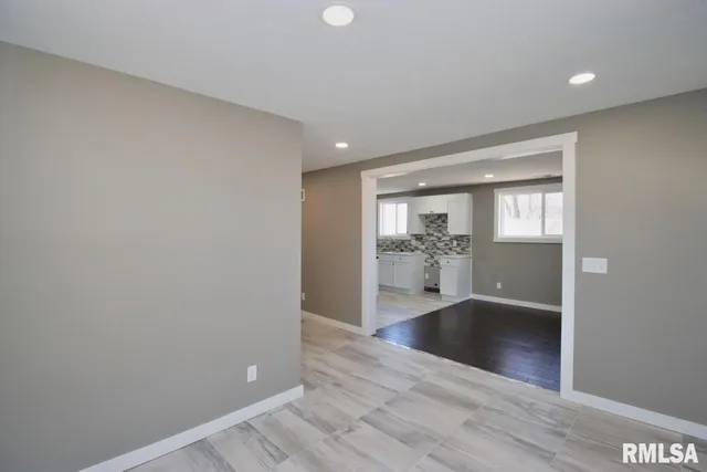 $185,990 | 8504 West Main Street, Mapleton, IL 61547