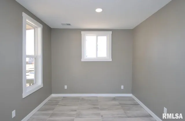 $185,990 | 8504 West Main Street, Mapleton, IL 61547