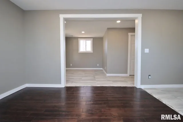 $185,990 | 8504 West Main Street, Mapleton, IL 61547