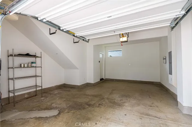 $4,000 | 231 Elm Avenue, Long Beach, CA 90802