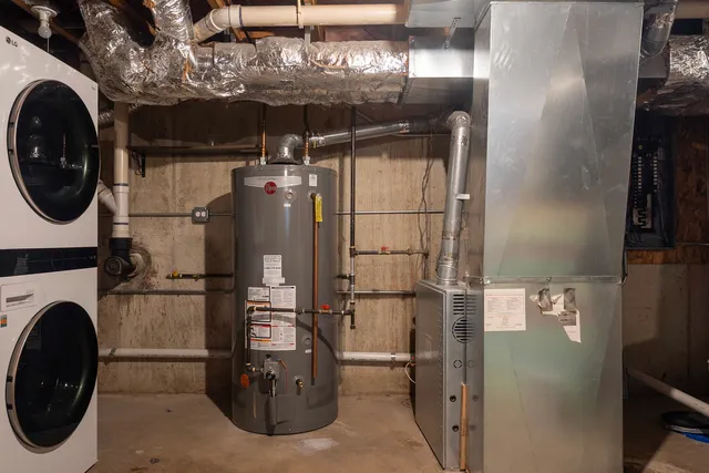 $330,000 | 1133 East 83rd Street, Unit 177, Chicago, IL 60619