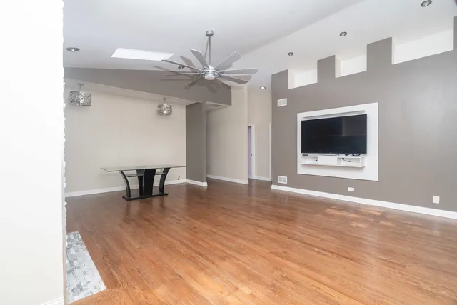 $330,000 | 1133 East 83rd Street, Unit 177, Chicago, IL 60619