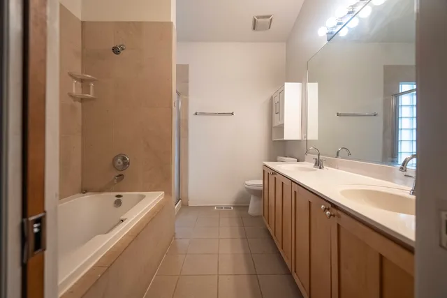 $330,000 | 1133 East 83rd Street, Unit 177, Chicago, IL 60619