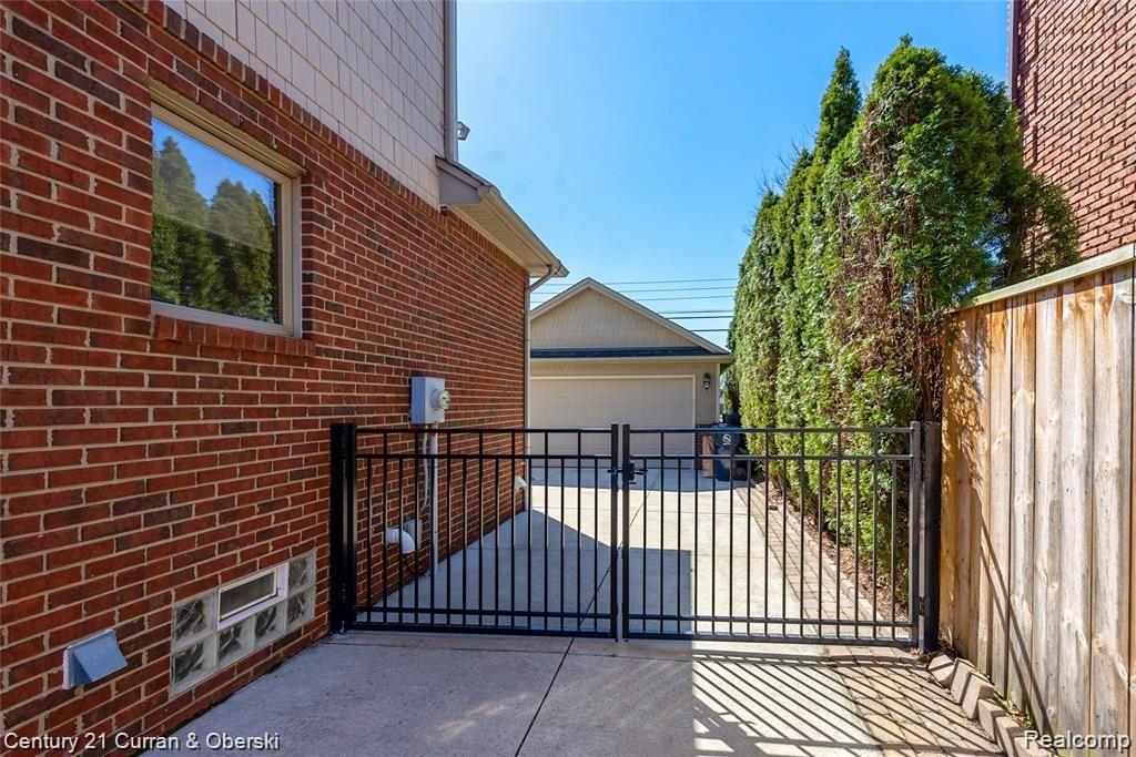 4307 Amherst Road Royal Oak, MI 48073 - Photo 38 of 50