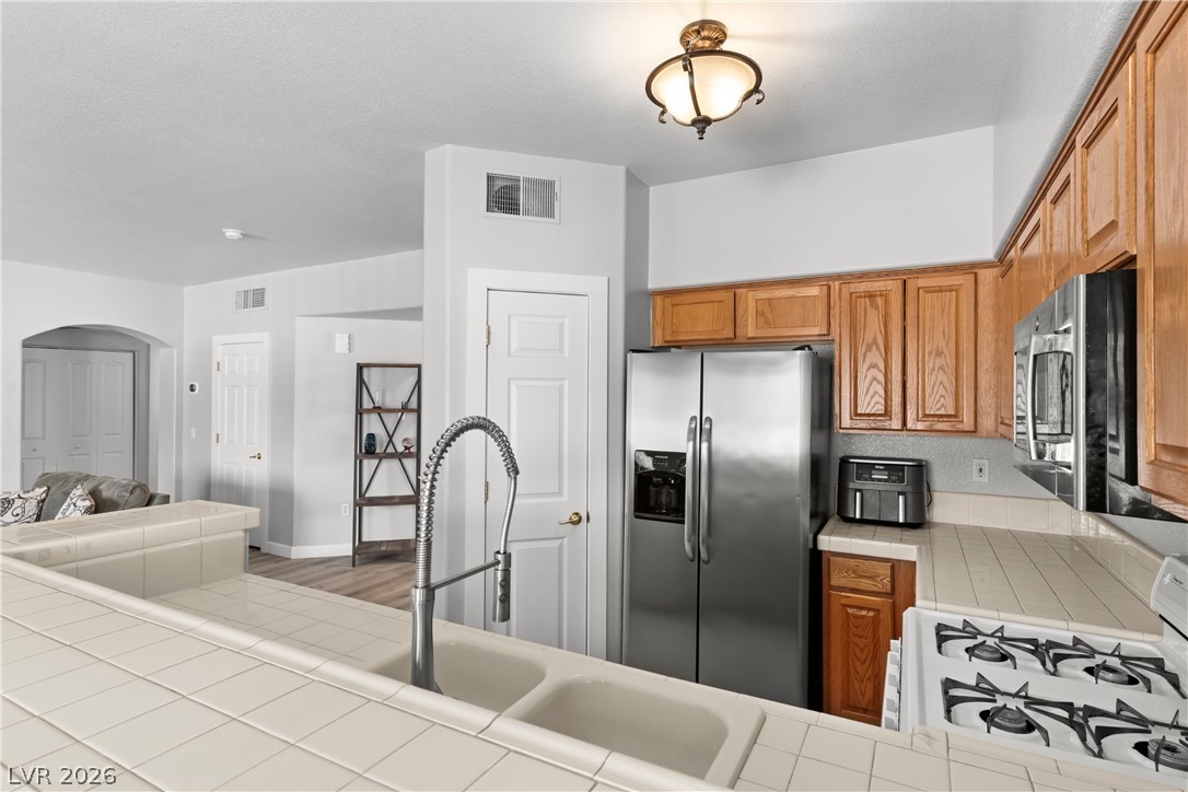 4940 Black Bear Road, Unit 101 Las Vegas, NV 89149 - Photo 3 of 36