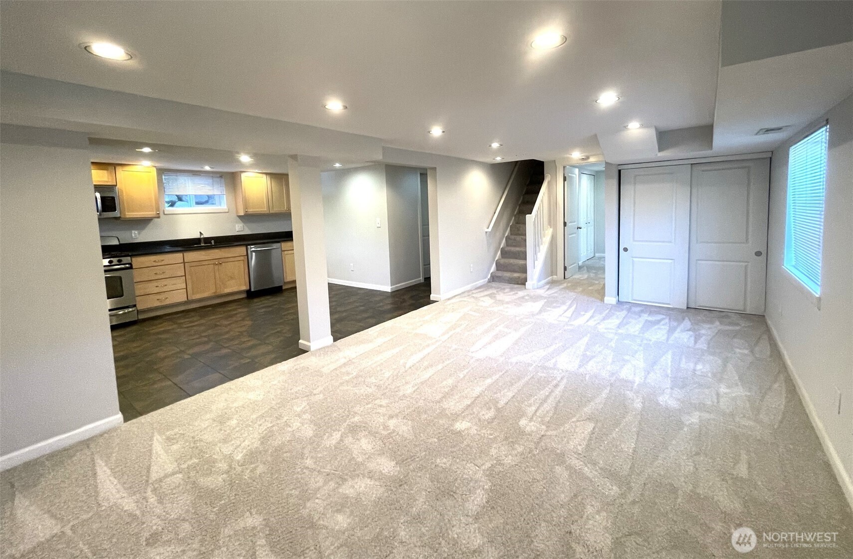 4725 35th Avenue Southwest, Unit B Seattle, WA 98126 - Photo 2 of 17