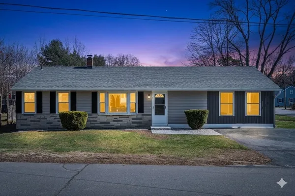 $599,000 | 3 Exeter Street, Derry, NH 03038