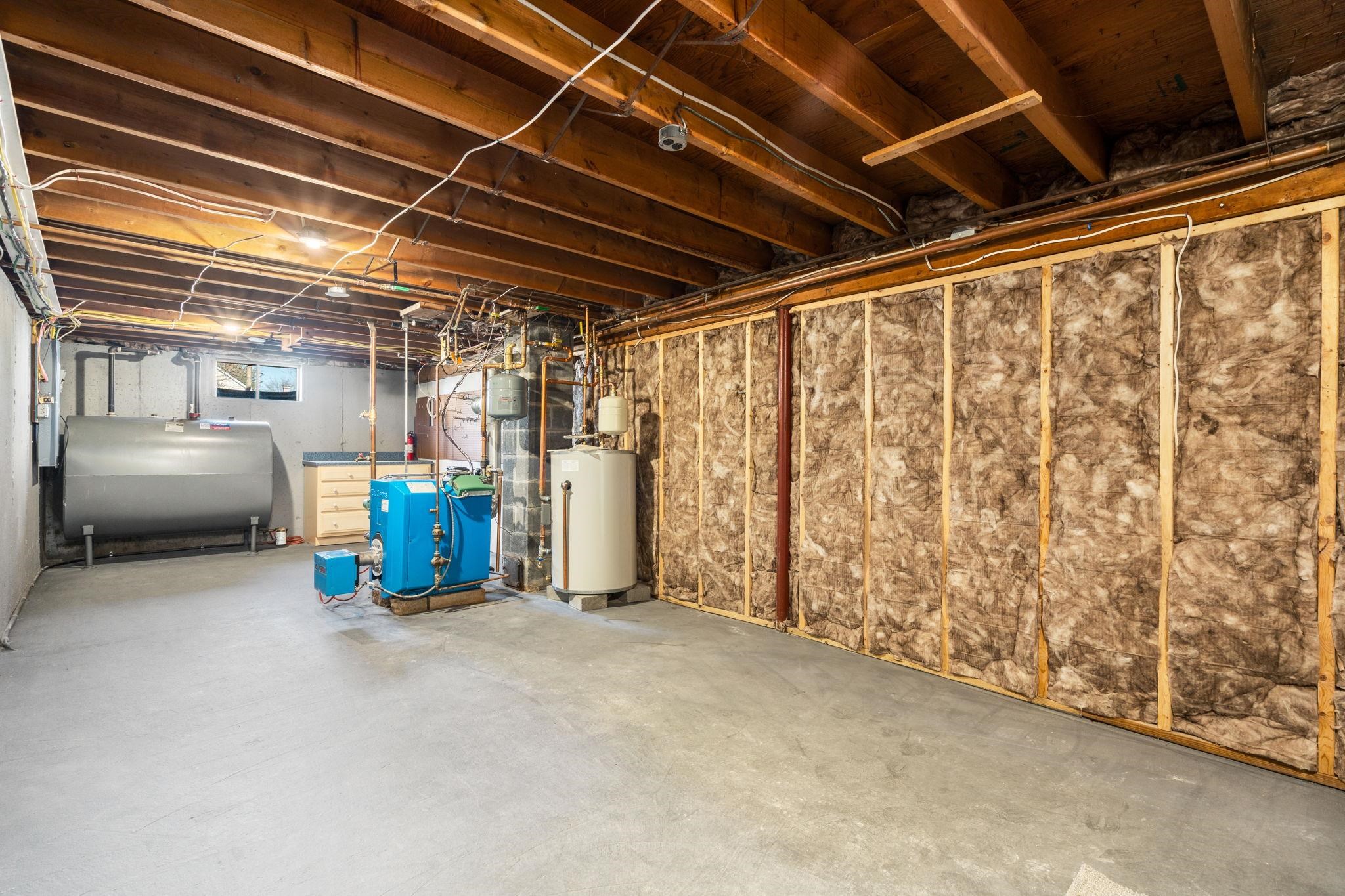 3 Exeter Street Derry, NH 03038 - Photo 29 of 32