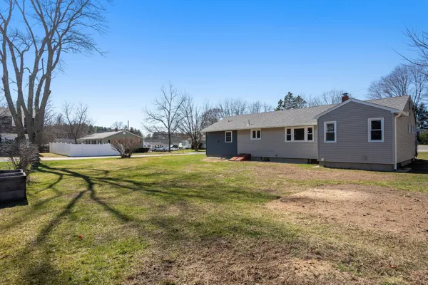 $599,000 | 3 Exeter Street, Derry, NH 03038