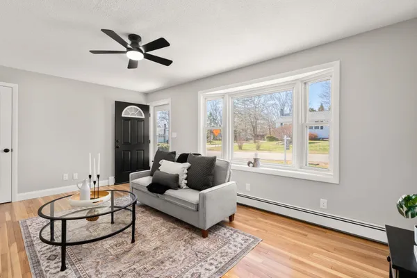 $599,000 | 3 Exeter Street, Derry, NH 03038