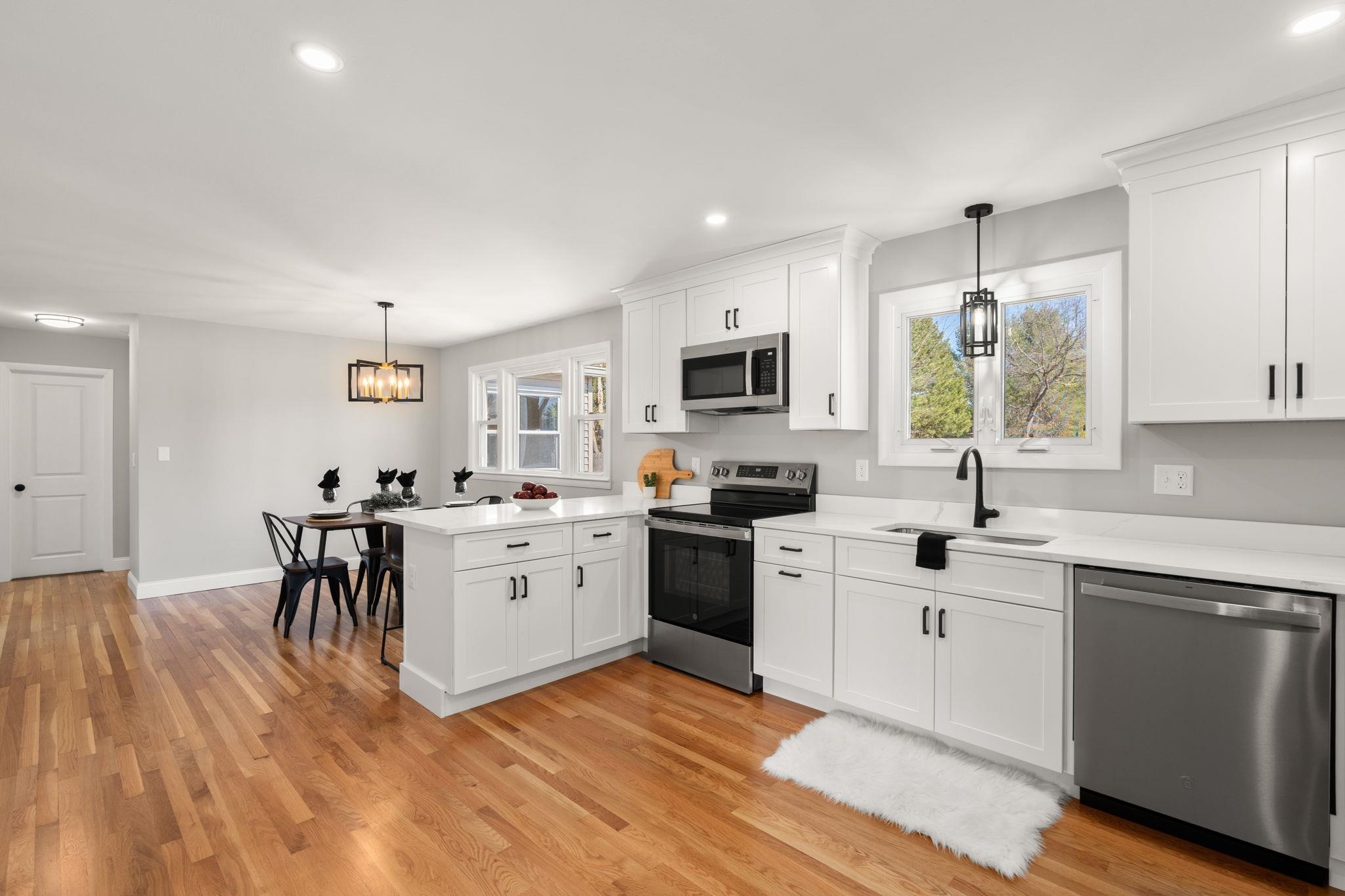 3 Exeter Street Derry, NH 03038 - Photo 8 of 32