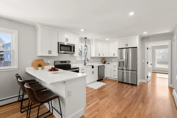 $599,000 | 3 Exeter Street, Derry, NH 03038