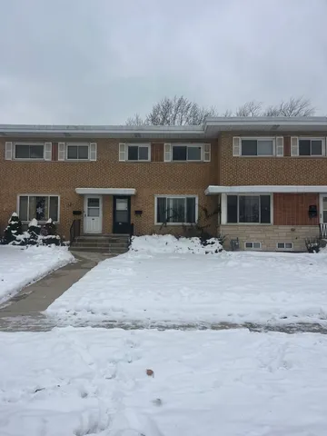 $2,250 | 68 North Albert Street, Mount Prospect, IL 60056