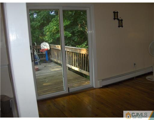 86 Holly Road Iselin, NJ 08830 - Photo 7 of 10