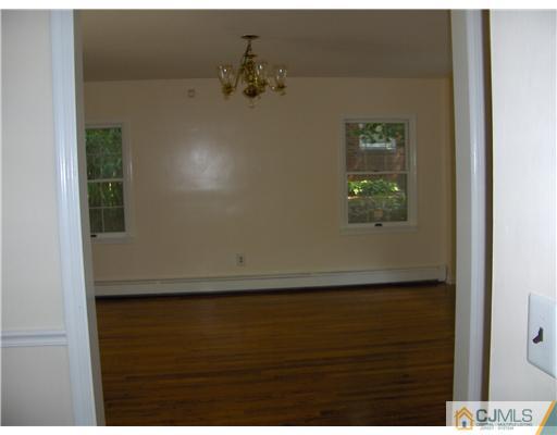 86 Holly Road Iselin, NJ 08830 - Photo 10 of 10