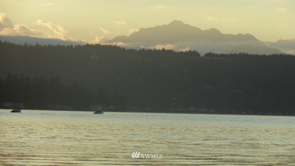 3837 Tracyton Beach Road Northwest Bremerton, WA 98310 - Photo 14 of 19 Gallery Image 14