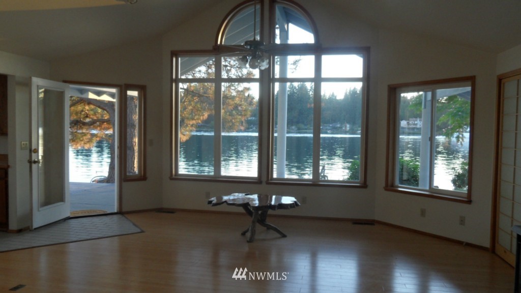 3837 Tracyton Beach Road Northwest Bremerton, WA 98310 - Photo 4 of 19 Gallery Image 4