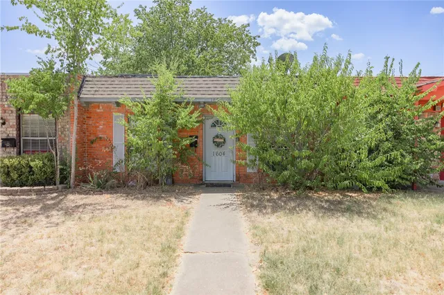 $350,000 | 1604-1714 Leona Drive, College Station, TX 77840