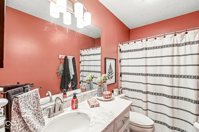 $499,000 | 11697 Lake Forest Parkway, Carmel, IN 46033