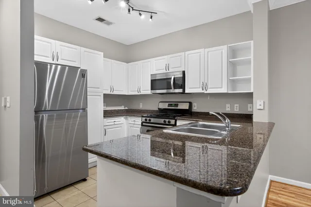 $1,875 | 12905 Centre Park Circle, Unit 207, Herndon, VA 20171