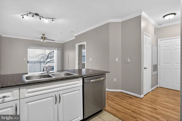 $1,875 | 12905 Centre Park Circle, Unit 207, Herndon, VA 20171