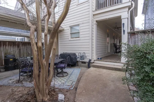 $2,650 | 525 Rienzi Drive, Memphis, TN 38103