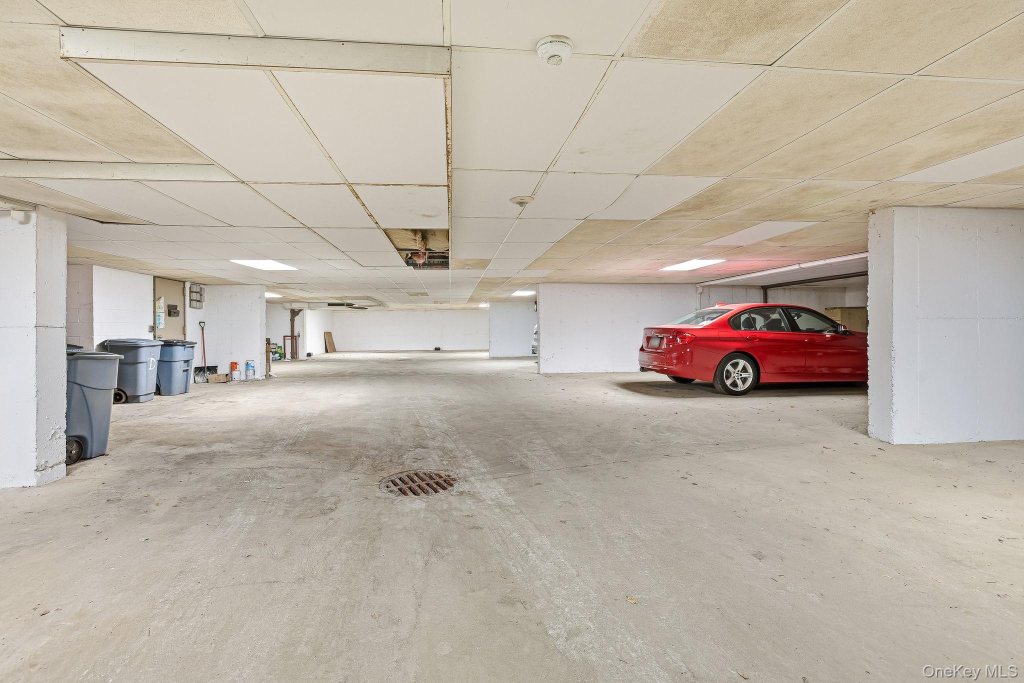 150 North Bedford Road, Unit 6D Chappaqua, NY 10514 - Photo 15 of 18 a car with garage