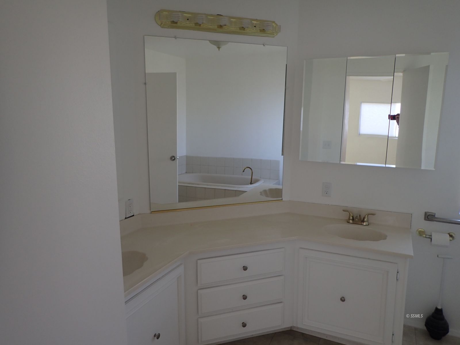 3921 West Ward Avenue Ridgecrest, CA 93555 - Photo 12 of 40