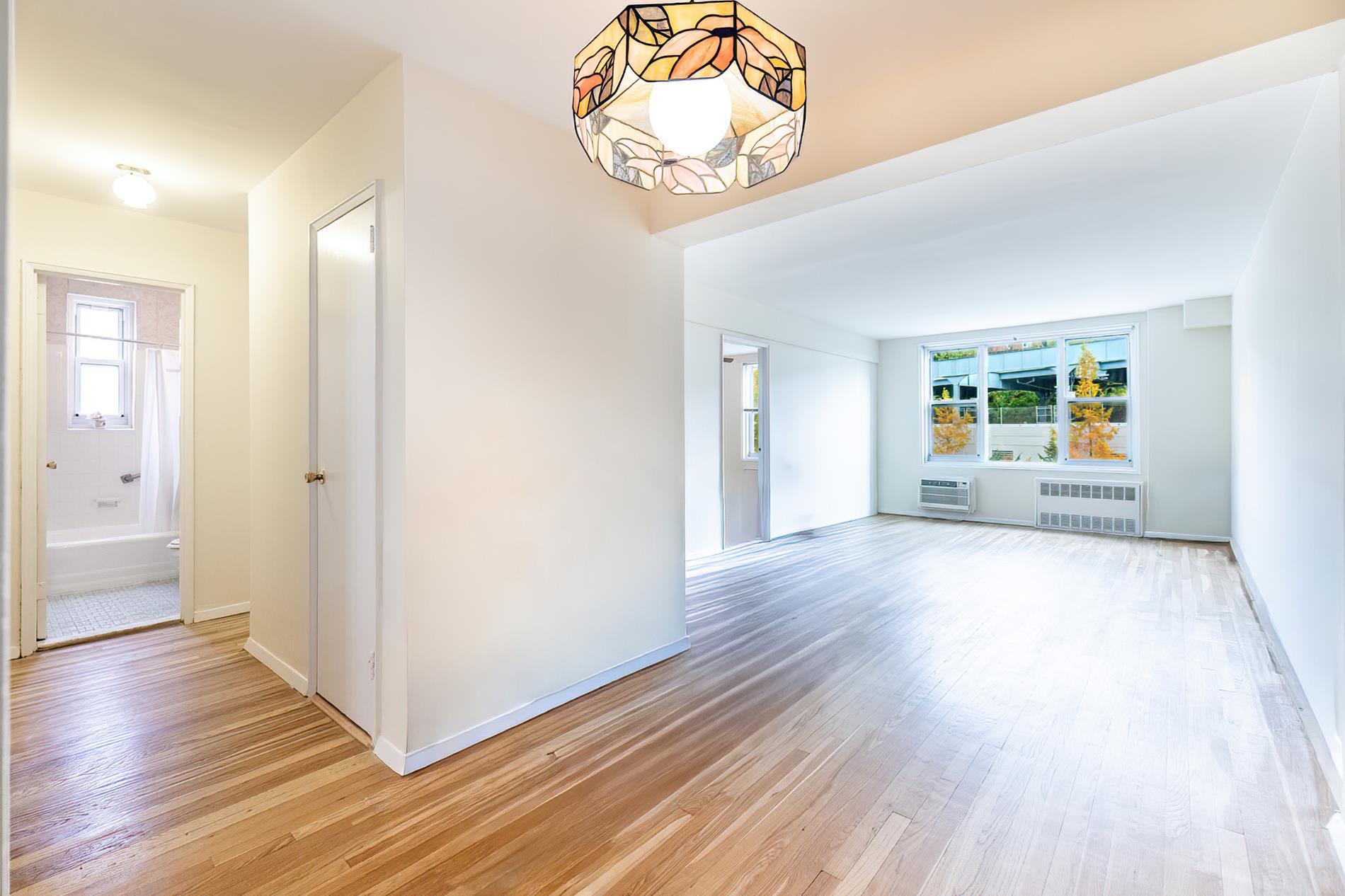 2390 Palisade Avenue, Unit 5J Bronx, NY 10463 - Photo 2 of 24