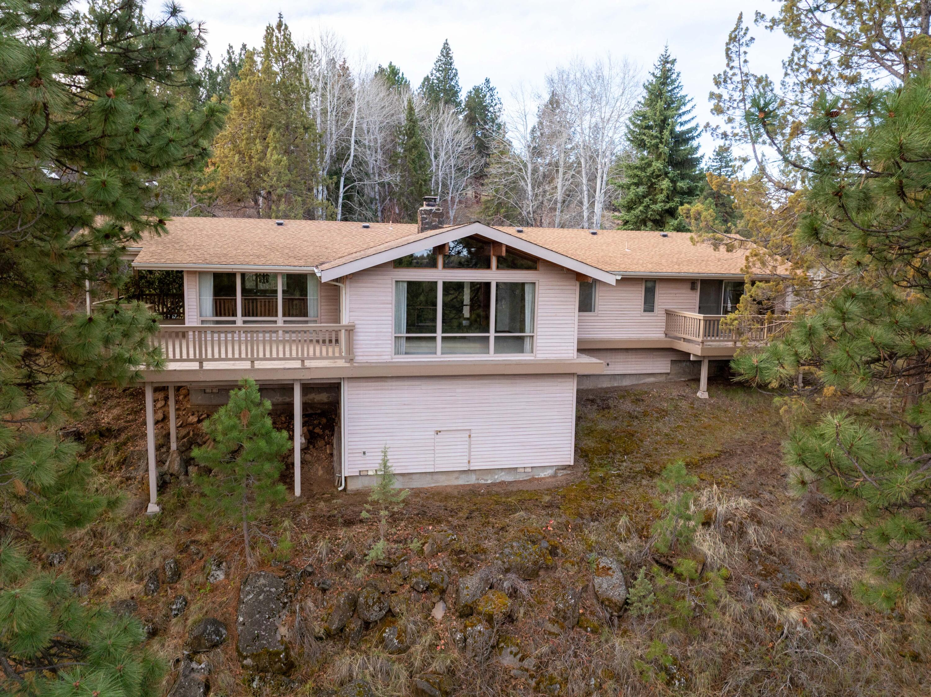 1670 Northwest Putnam Road Bend, OR 97703 - Photo 2 of 40 07-Aerial