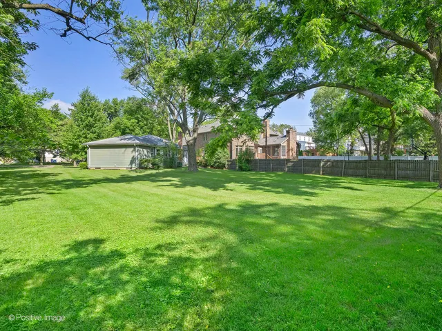 a house view with a outdoor space