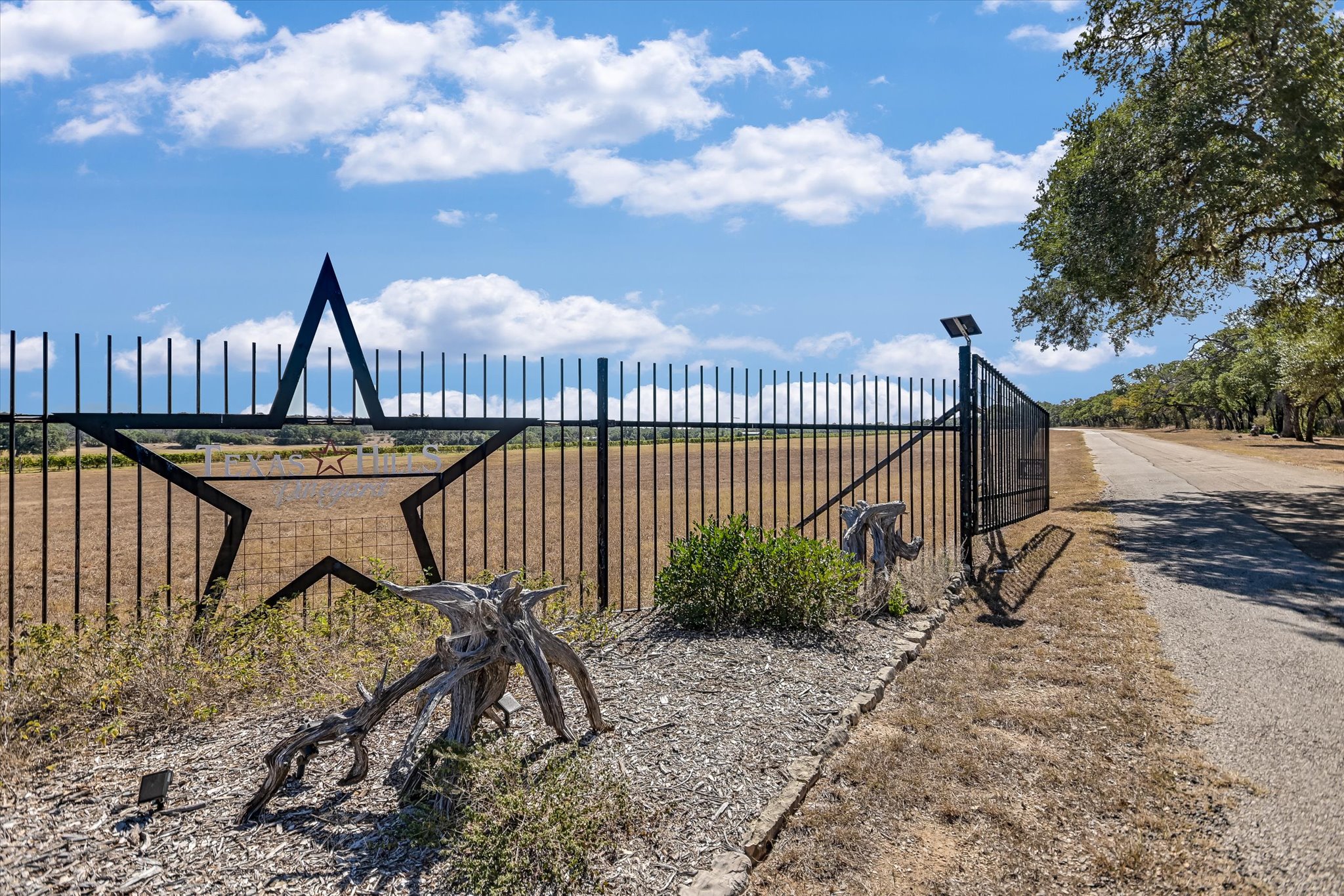 878 Ranch Road 2766 Johnson City, TX 78636 - Photo 38 of 40 a view of a terrace with wooden fence