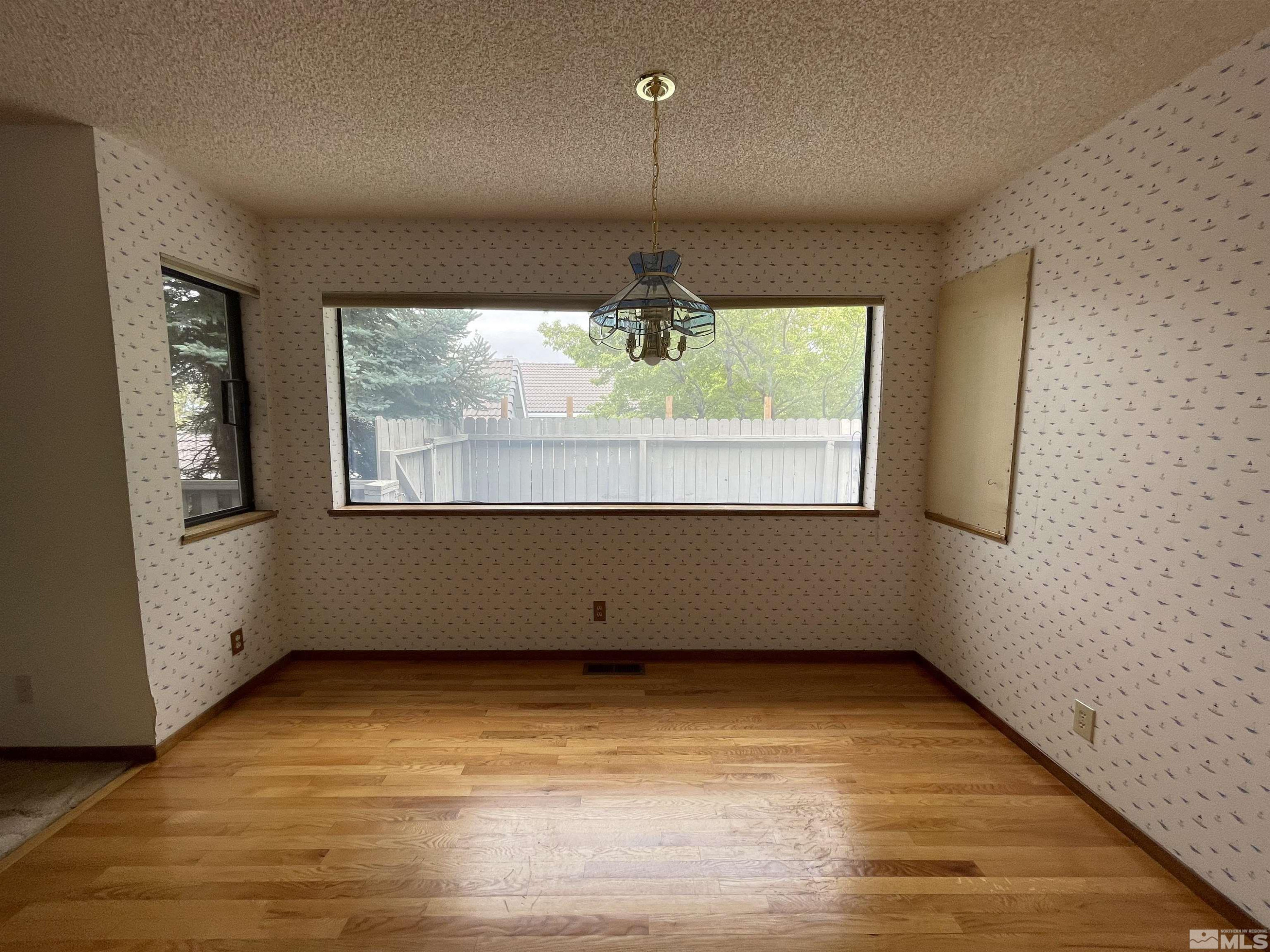 2500 Bryce Canyon Lane Reno, NV 89509 - Photo 8 of 23 an empty room with a window