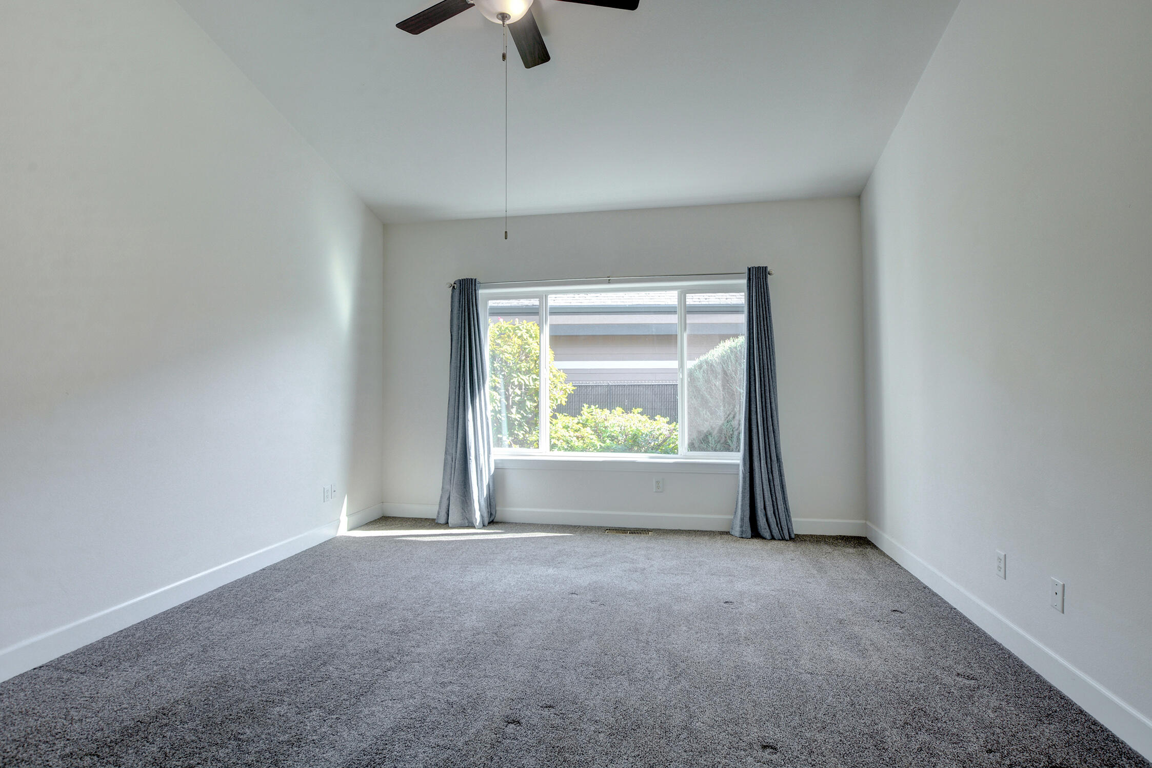 108 Sandridge Way Eagle Point, OR 97524 - Photo 53 of 55 DSC_6542_3_4Natural Custom Settings