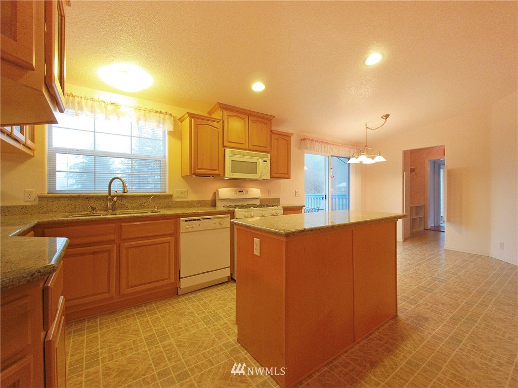 2013 Monroe Road Port Angeles, WA 98362 - Photo 4 of 25 Gallery Image 4