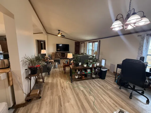 $205,000 | 11491 West 875th Street South, Owensville, IN 47665