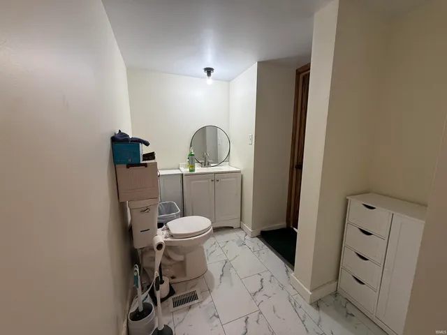 $210,000 | 11491 West 875th Street South, Owensville, IN 47665