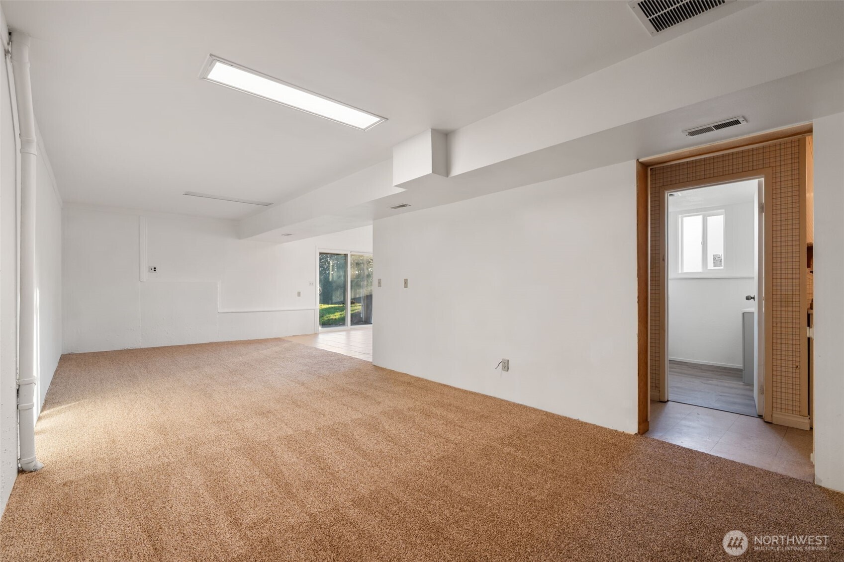 568 A Cemetery Road Winlock, WA 98596 - Photo 22 of 38 a view of empty room