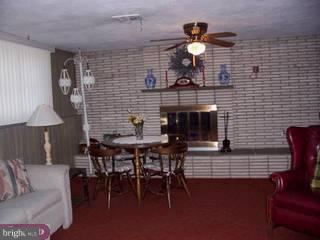 694 Vernon Road Springfield, PA 19064 - Photo 3 of 6