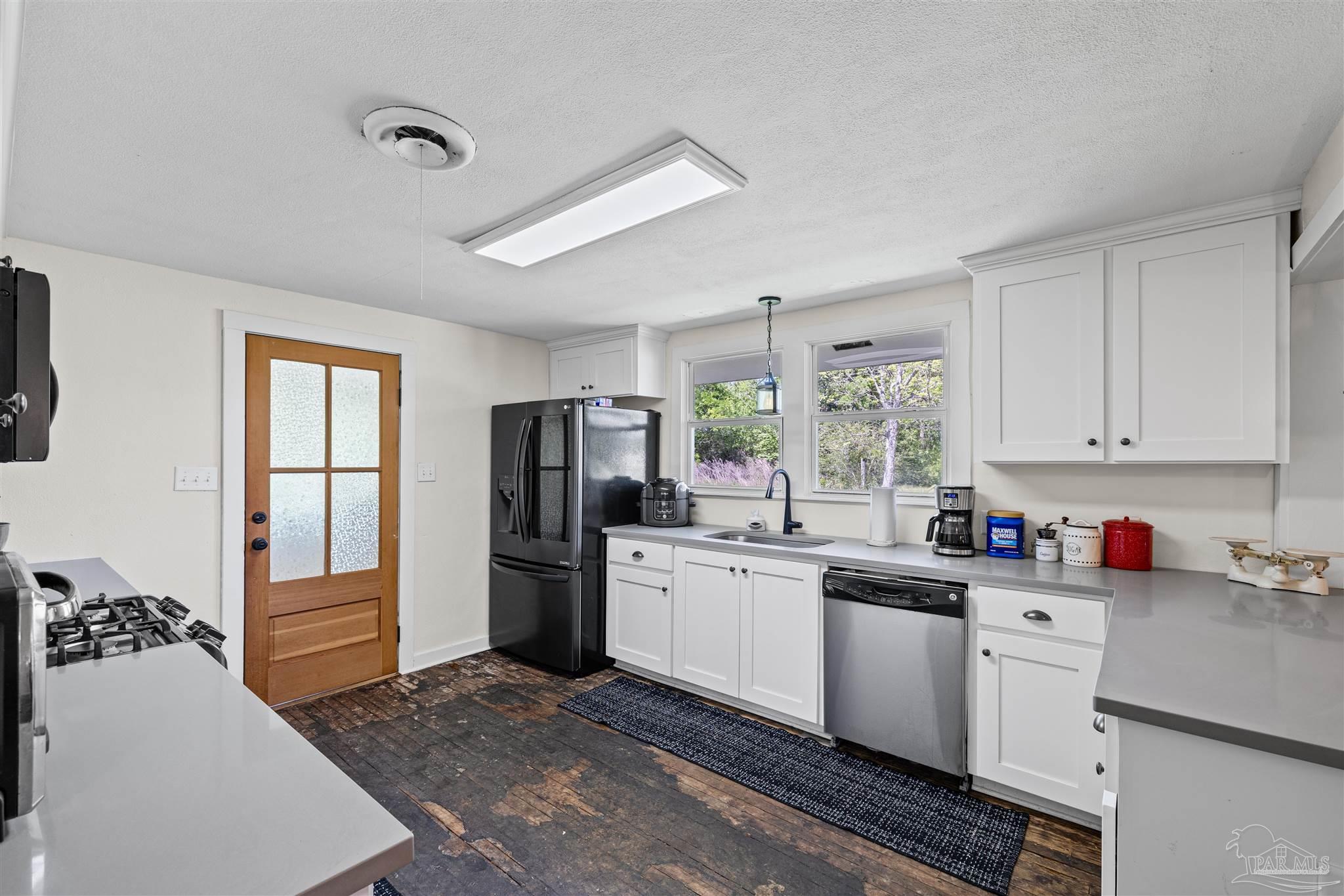 1985 Tate Road Cantonment, FL 32533 - Photo 18 of 51